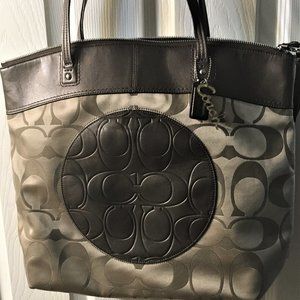 Beautiful Brand New w/tags Coach Large Bag $228